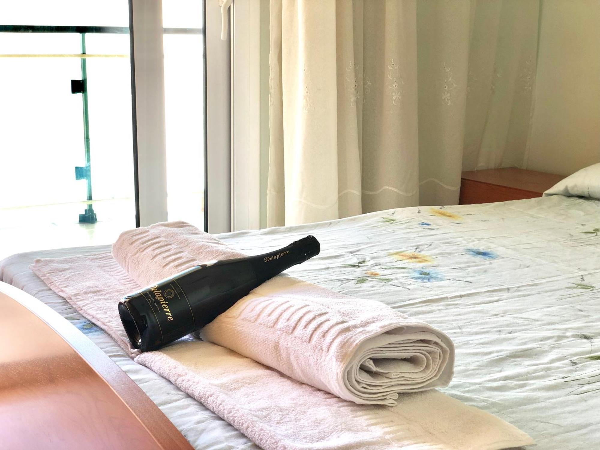 Apartamentos Benet Roses Luaran gambar