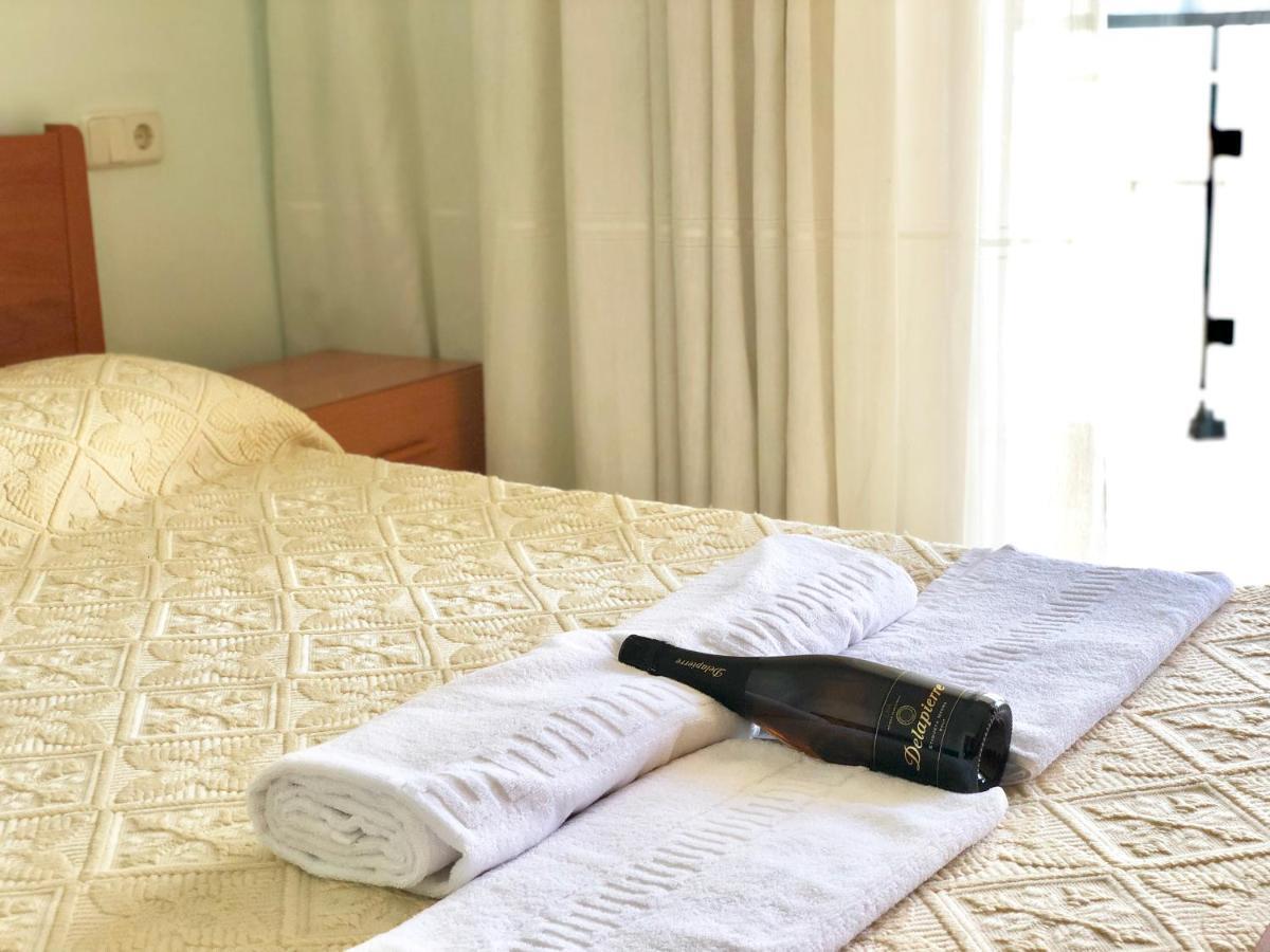 Apartamentos Benet Roses Luaran gambar
