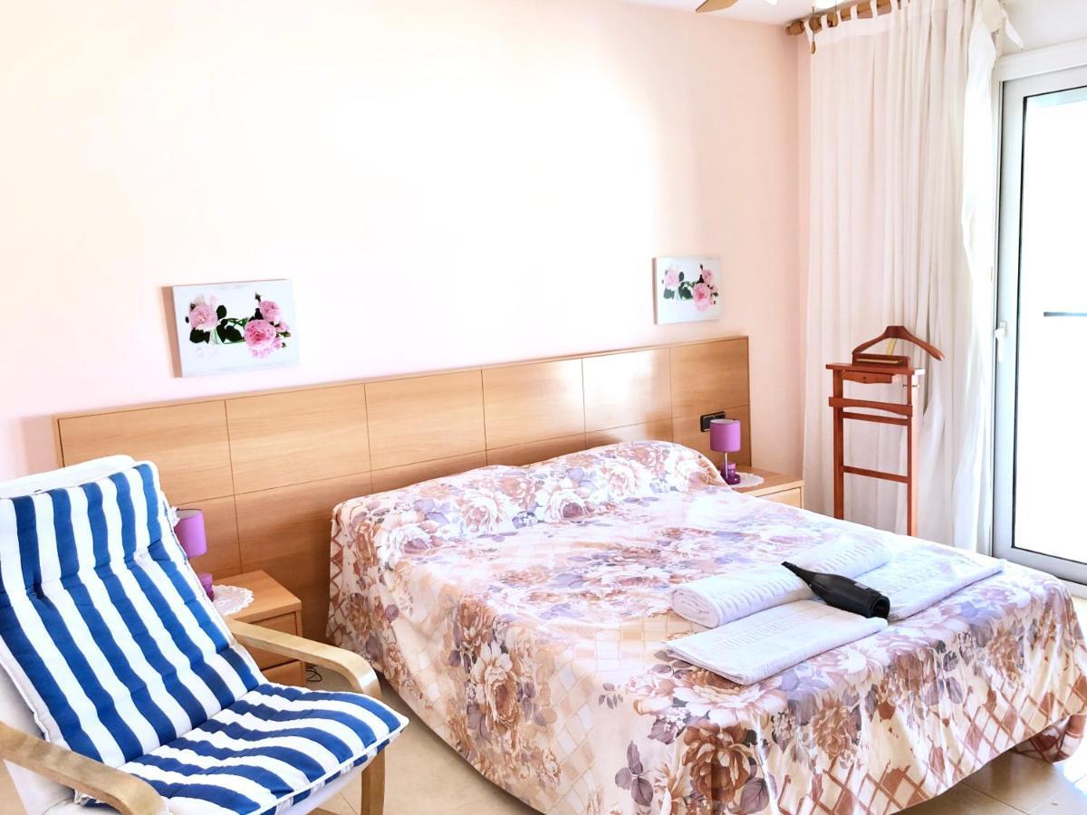Apartamentos Benet Roses Luaran gambar